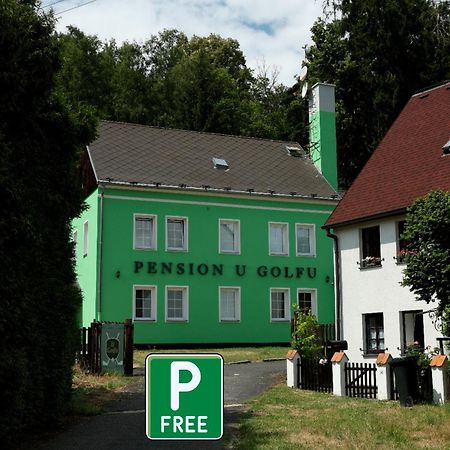 Pension U Golfu Cihelny カルロヴィ・ヴァリ エクステリア 写真